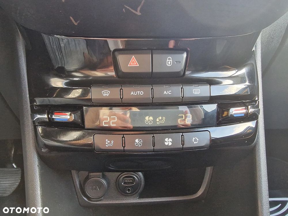 Peugeot 2008 - 15