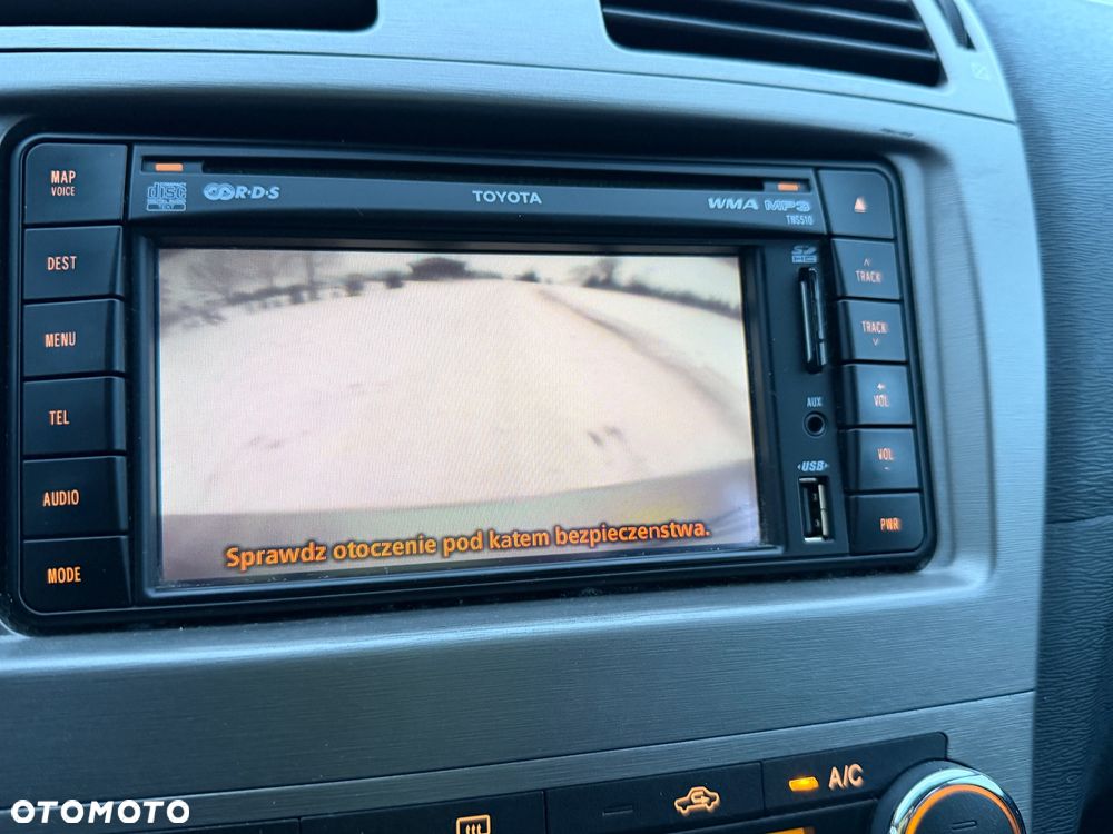 Toyota Avensis 1.8 Sol NAVI - 8