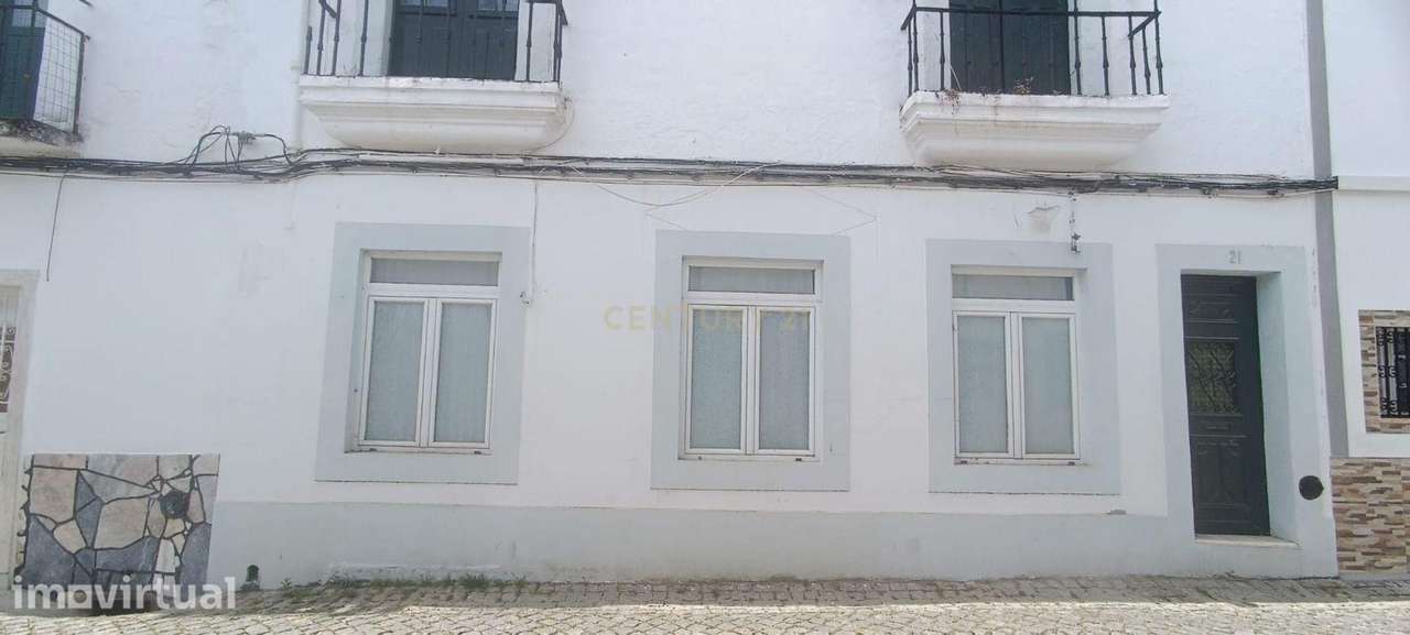 Prédio - no coração da vila raiana de Campo Maior! - Grande imagem: 2/31