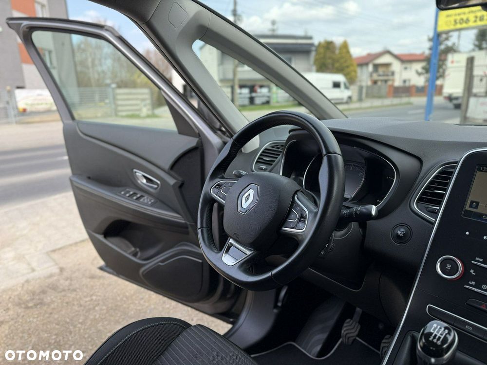 Renault Scenic - 16
