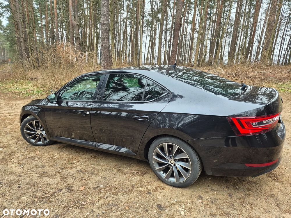 Skoda Superb 2.0 TDI 4x4 L&K DSG - 12