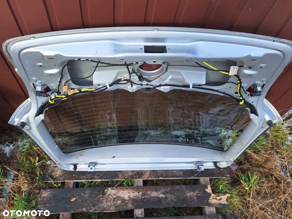 TYLNA KLAPA TYŁ BAGAŻNIKA VW GOLF V - 2