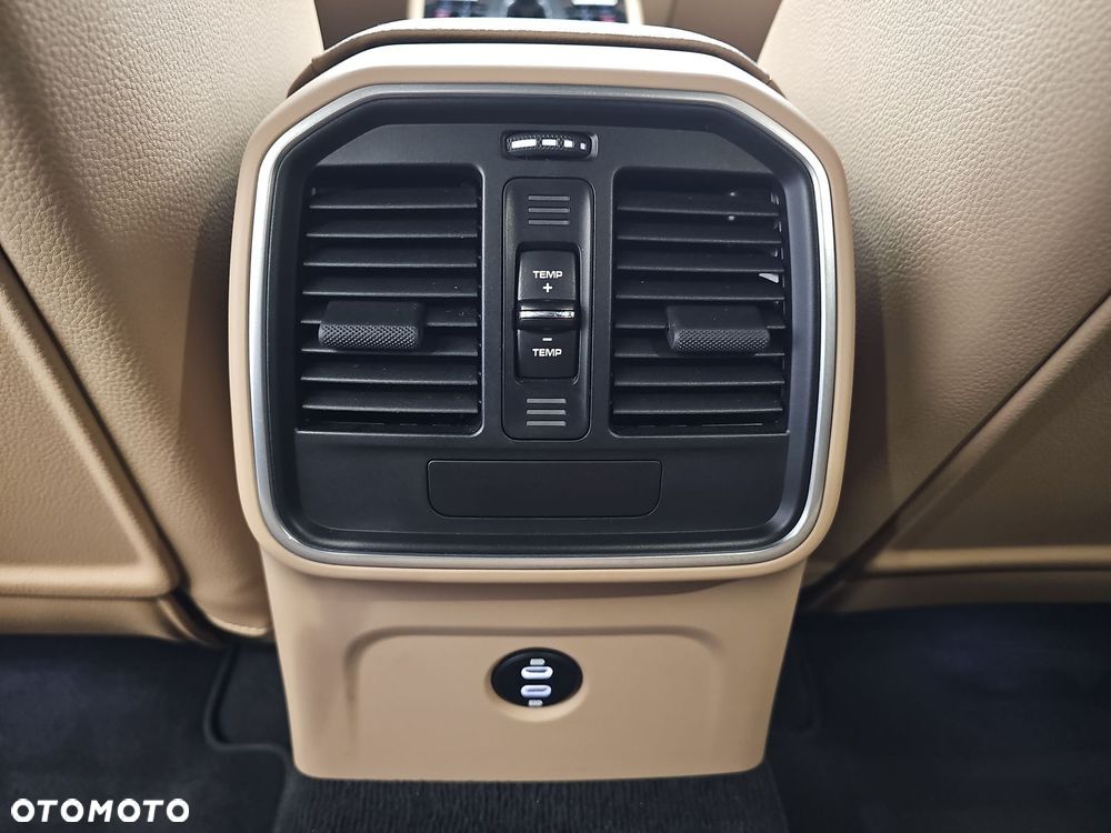 Porsche Macan Standard - 30