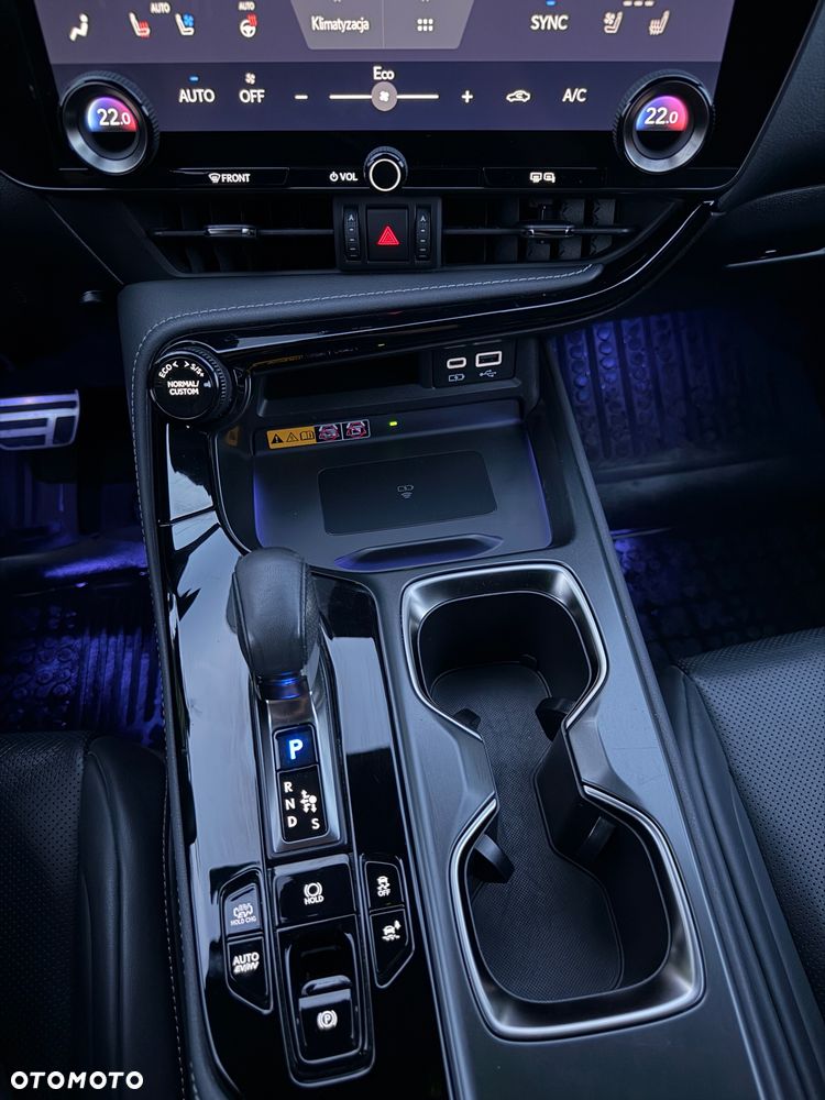 Lexus NX 450h+ F Sport AWD - 36