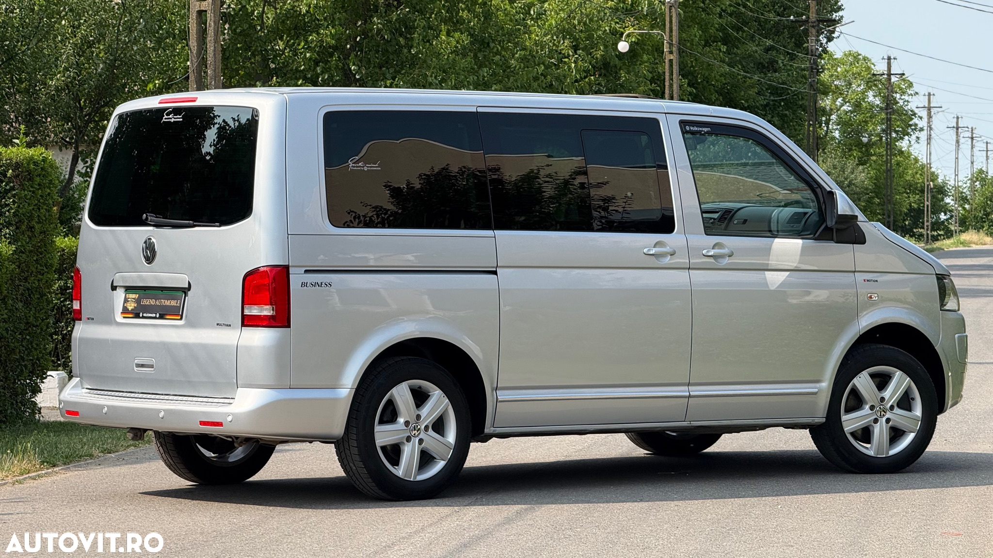 Volkswagen Multivan - 2