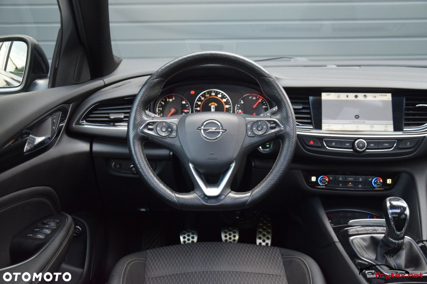 Opel Insignia - 30