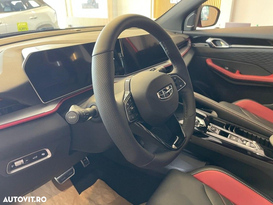 Geely Coolray - 10