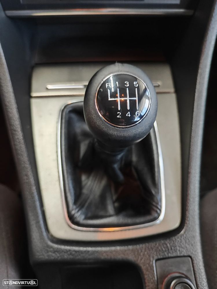 Audi A4 Avant 1.9 TDI m6 Exclusive - 32