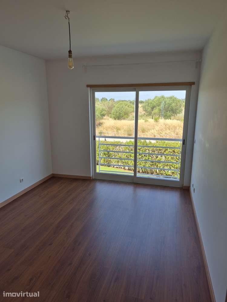Soalheiro T2 - Serra de Carnaxide (2 Parqueamentos) - Grande imagem: 3/13