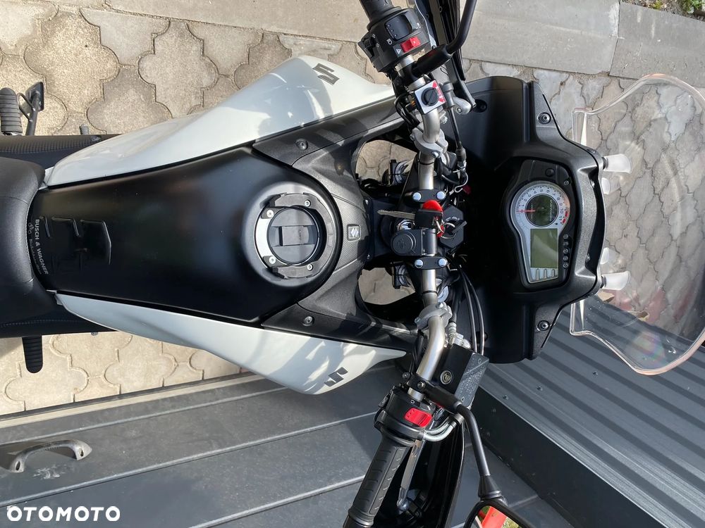 Suzuki V-STROM - 18