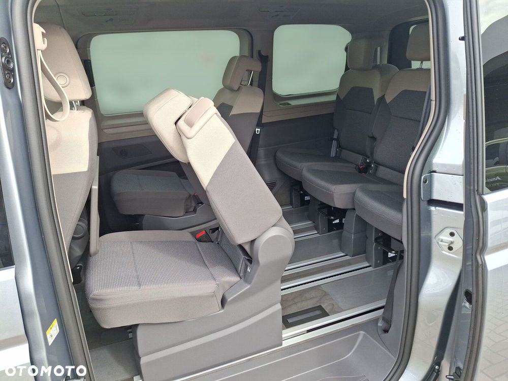 Volkswagen Multivan - 23
