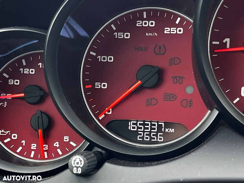 Porsche Cayenne - 16