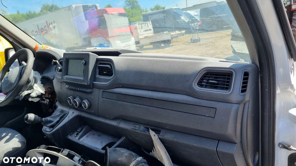 Nissan INTERSTAR - 20