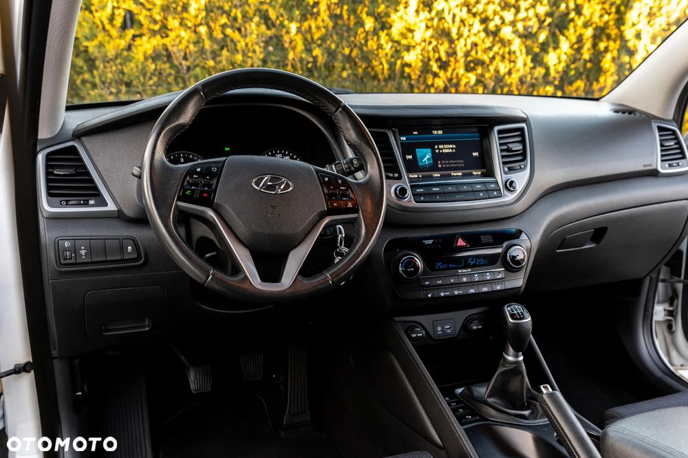 Hyundai Tucson blue 1.7 CRDi 2WD Style - 35