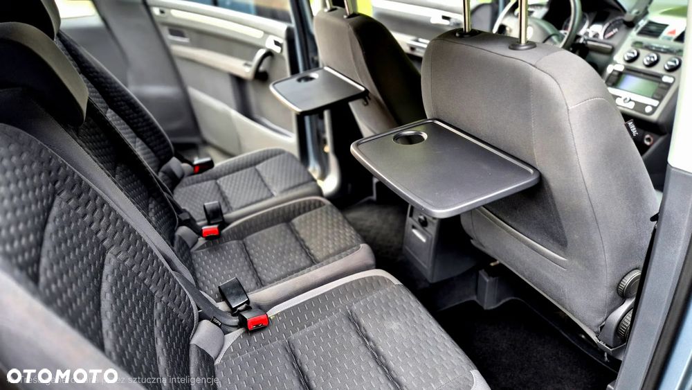 Volkswagen Touran 1.9 TDI DPF BlueMot Trendline - 12
