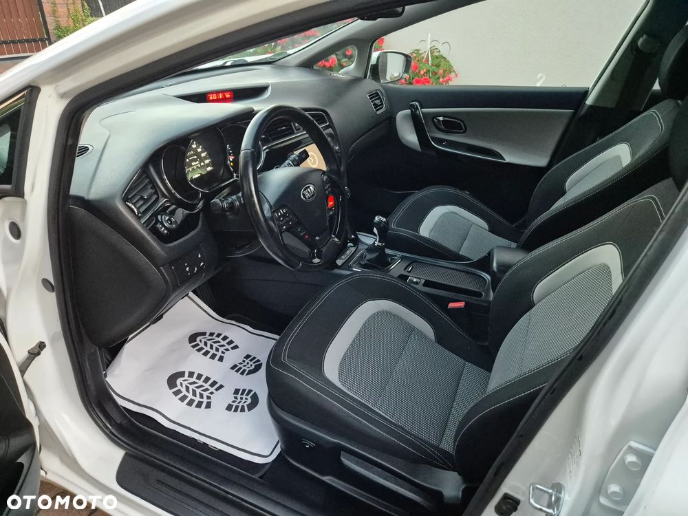 Kia Ceed 1.6 GDI ISG Spirit - 20