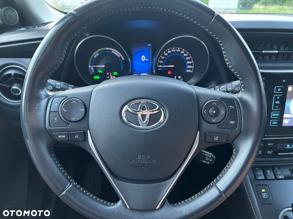 Toyota Auris Hybrid 135 Prestige - 14