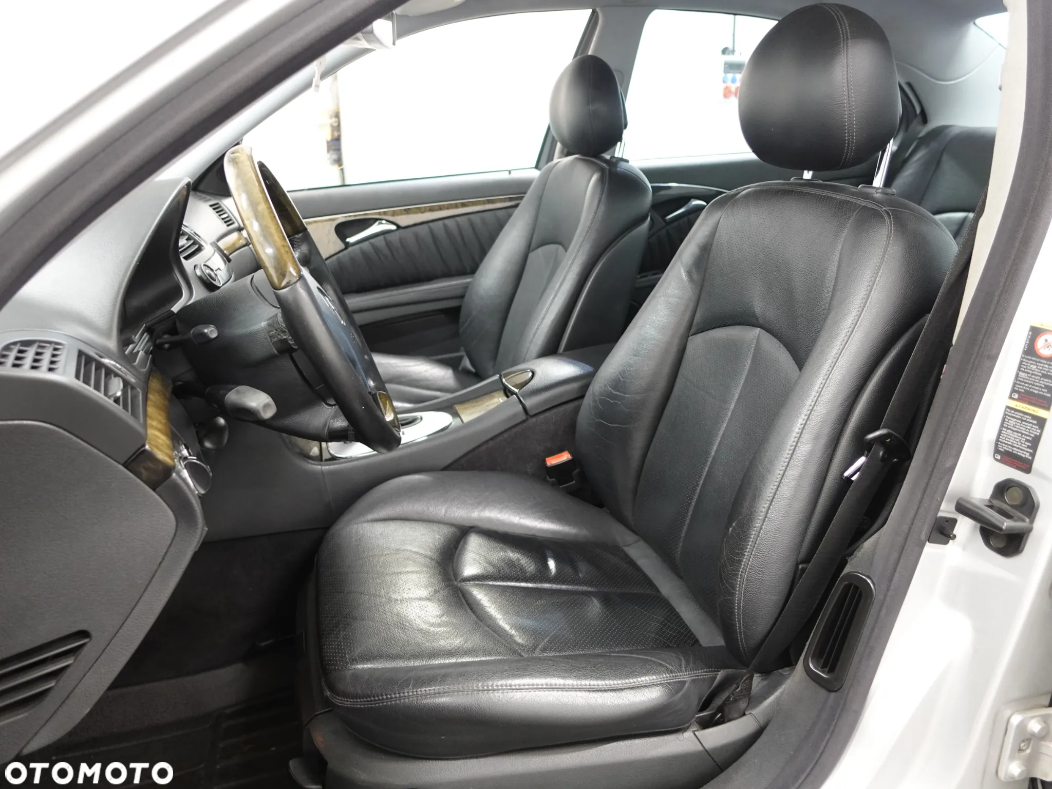 Mercedes-Benz Klasa E 320 Avantgarde - 23