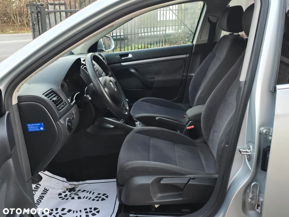 Volkswagen Jetta 1.6 United - 24