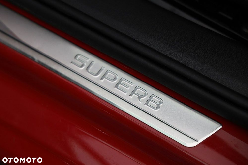 Skoda Superb 2.0 TDI SCR Selection DSG - 23