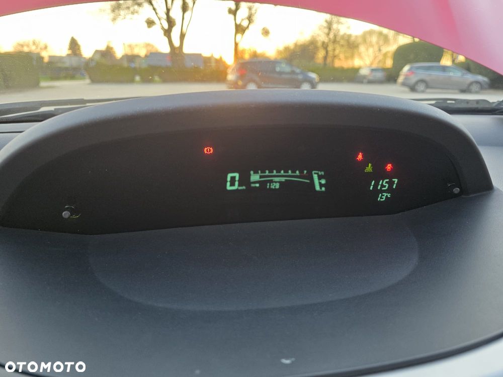 Toyota Yaris 1.0 VVT-i Luna - 10