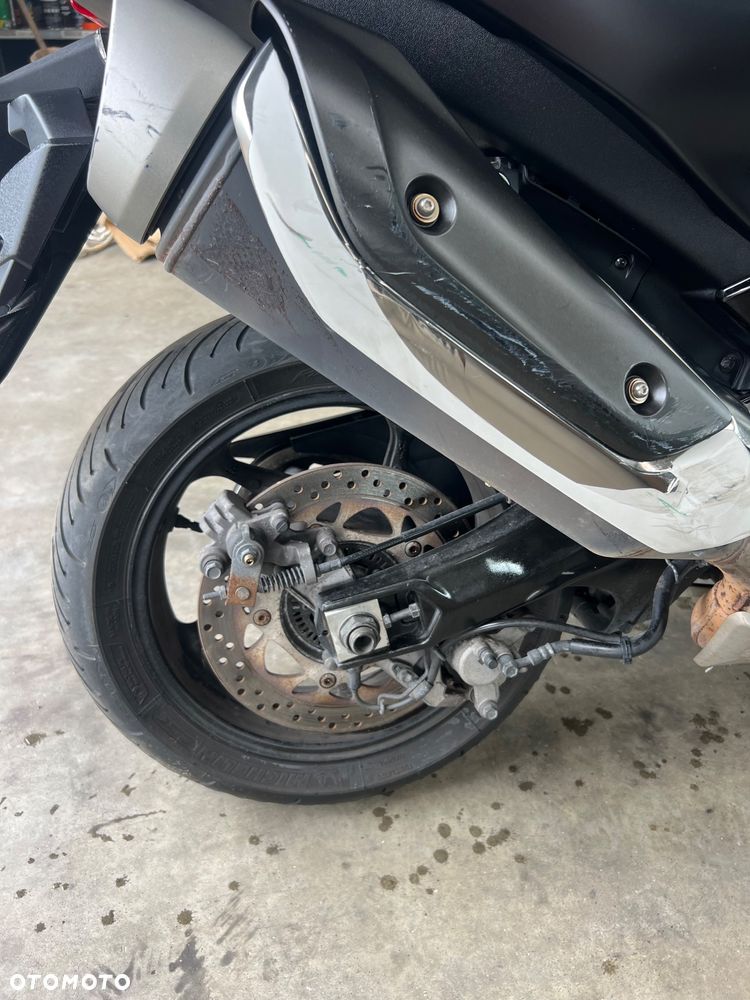 Yamaha Tmax - 8