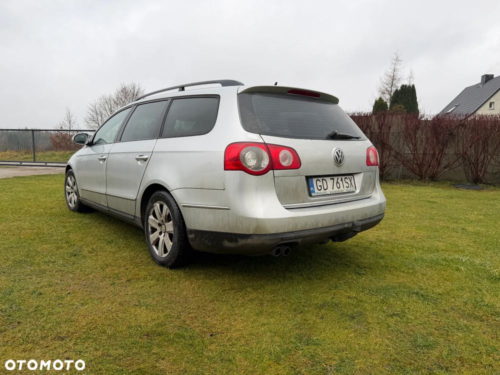 Volkswagen Passat 2.0 TDI DPF DSG Comfortline - 3