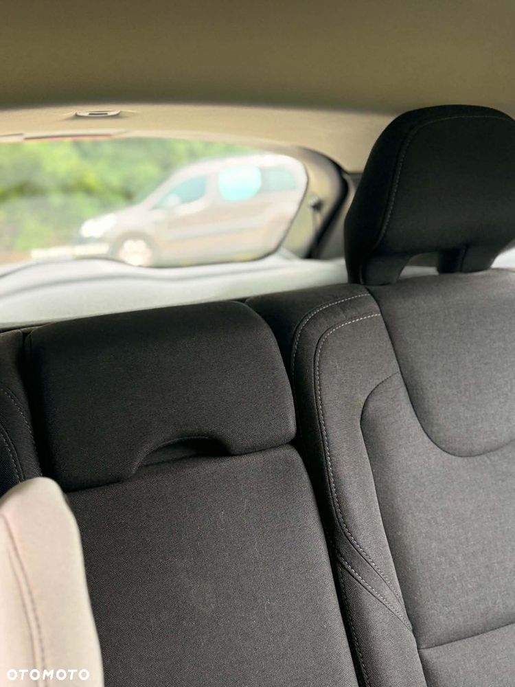 Volvo V40 D2 Drive-E Momentum - 13