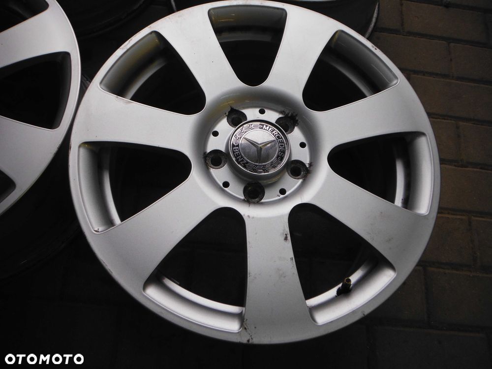 Felgi Aluminiowe Mercedes 17 5x112 7,5j et47,5 - 5