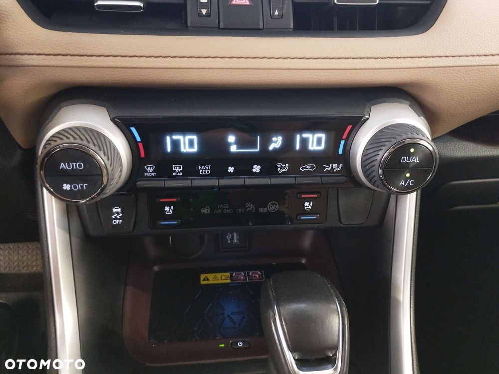 Toyota RAV4 - 24
