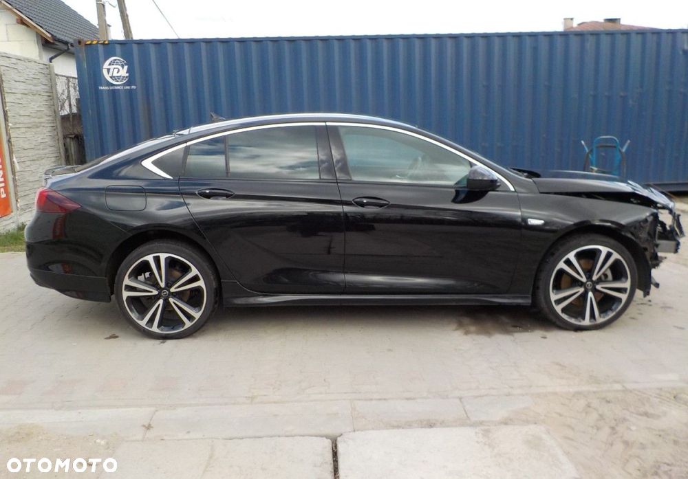 Opel Insignia - 18