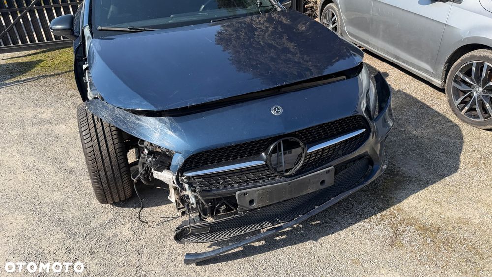 Mercedes-Benz Klasa A 180 d 7G-DCT Edition 19 - 22