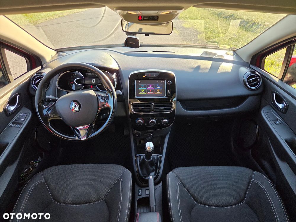 Renault Clio - 10