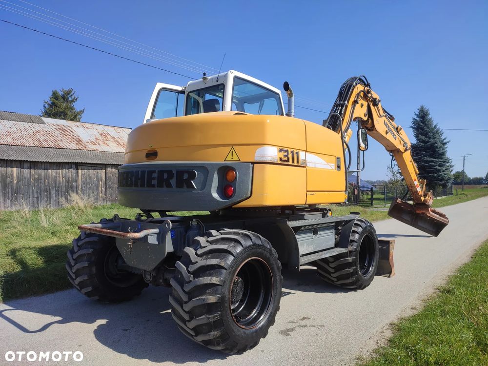 Liebherr A 311 - 5