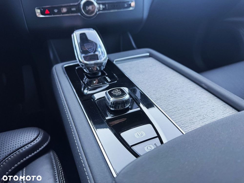 Volvo XC 90 - 23
