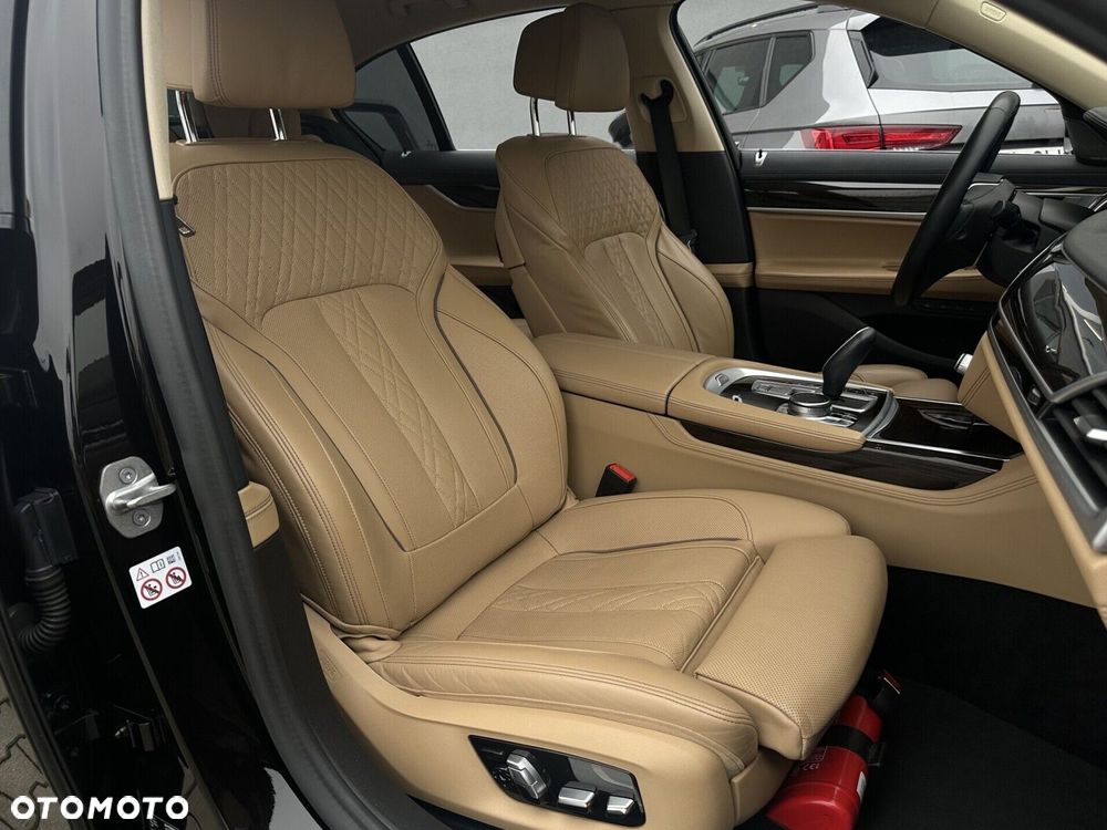 BMW Seria 7 740d xDrive - 12