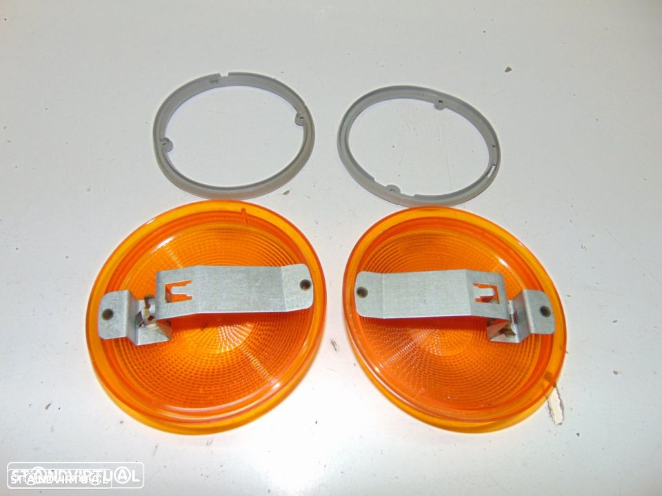 Ford Transit antiga - farolins - 2