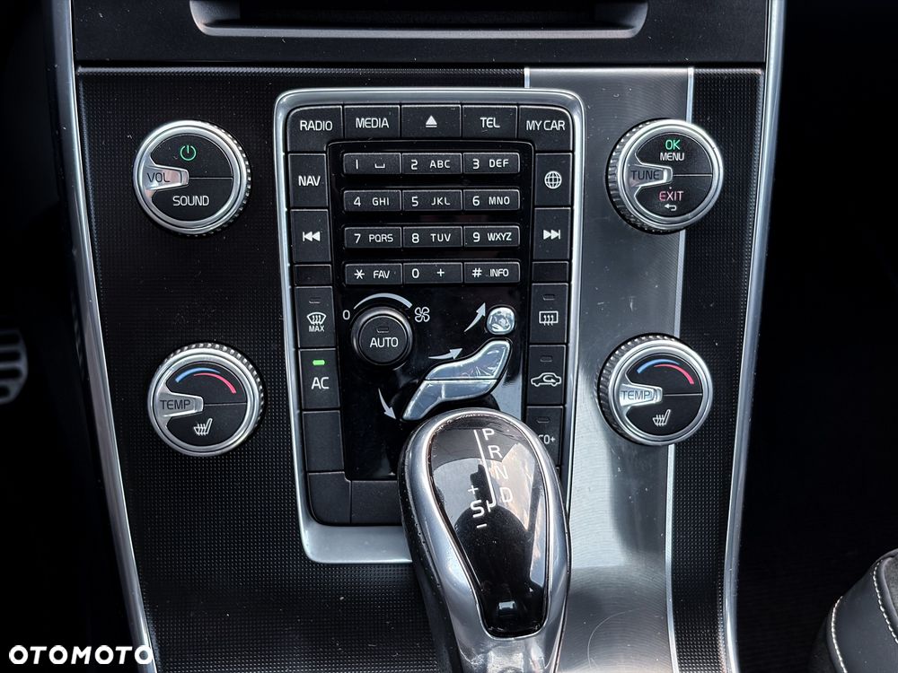 Volvo S60 D4 Geartronic Momentum - 35
