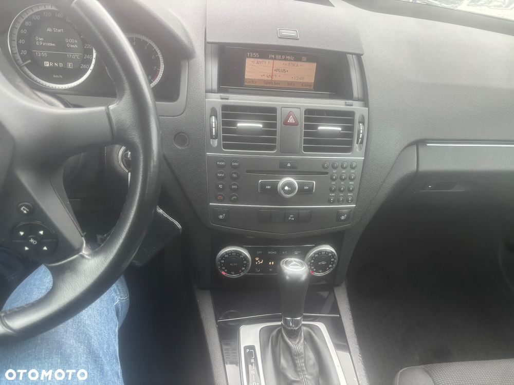 Mercedes-Benz Klasa C 180 CGI Automatik BlueEFFICIENCY - 15