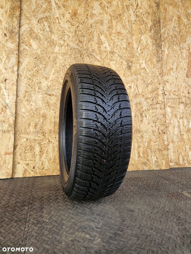 Opona zimowa 195/50/16 Kumho WinterCraft WP51 - 1