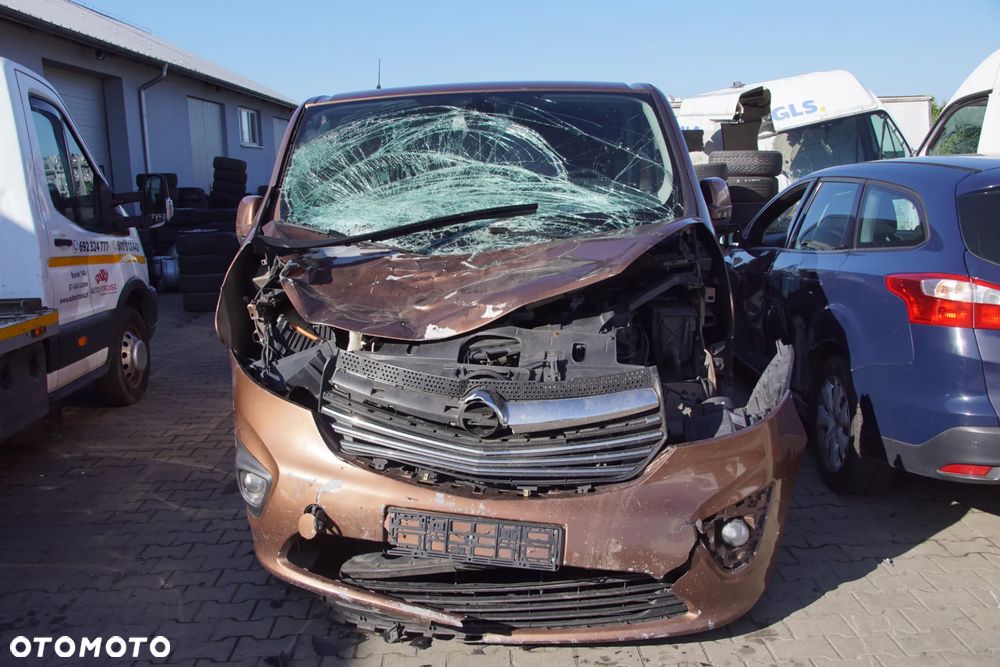 Auto na części - Opel Vivaro B 1.6 CDTI BiTurbo 146 KM R9M452 PF6050 L41R 2018R Silnik Skrzynia Drzwi Zderzak Błotnik Lampa Lusterko Klamka Szyba Deska Kokpit Sterownik Moduł Czujnik Licznik Wyświetlacz Panel Kierownica - 2