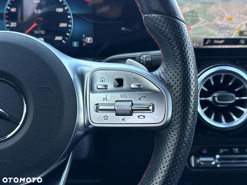 Mercedes-Benz GLA - 23