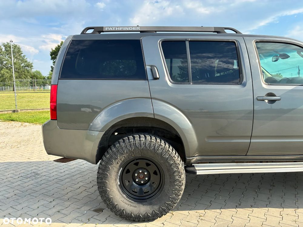 Nissan Pathfinder 2.5 dCi SE - 4