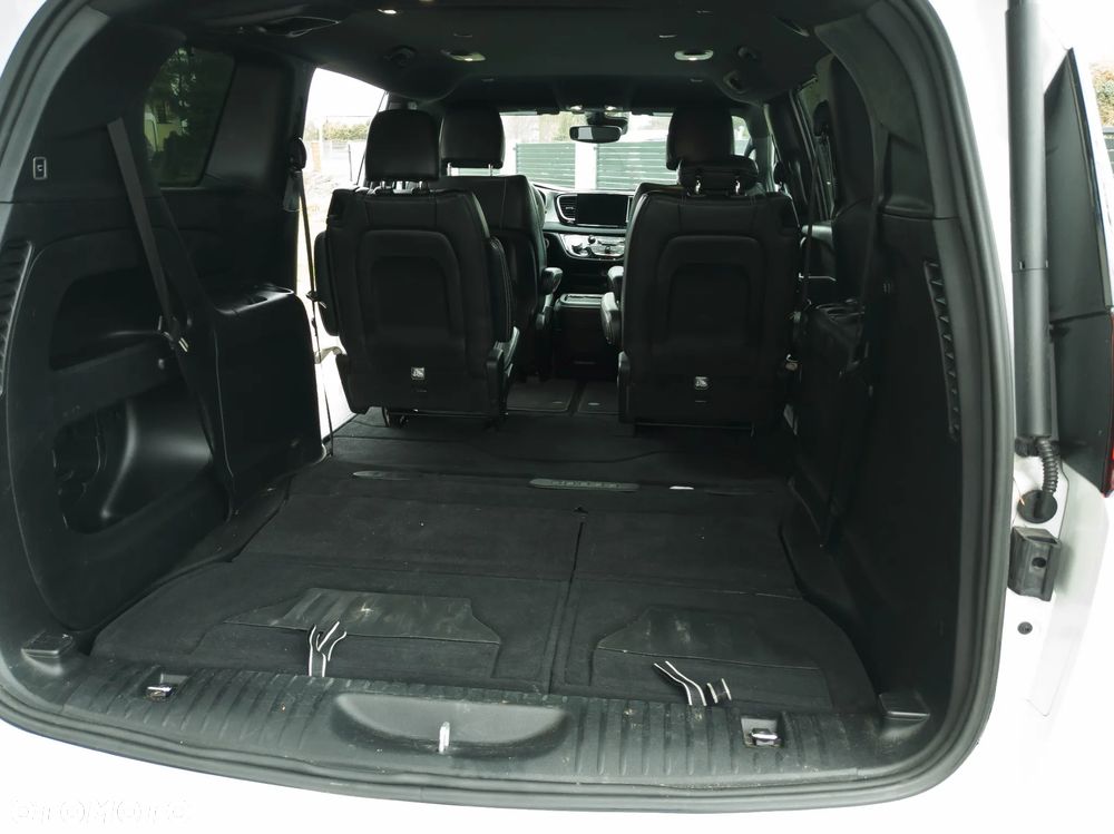 Chrysler Pacifica - 14