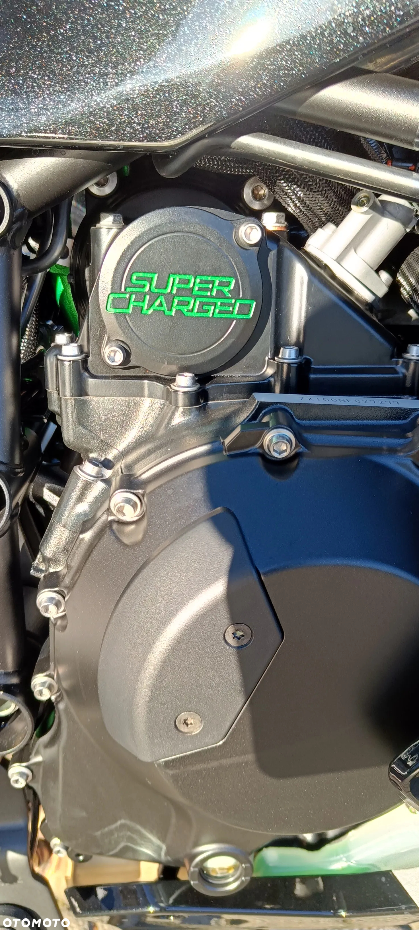 Kawasaki H2 - 15