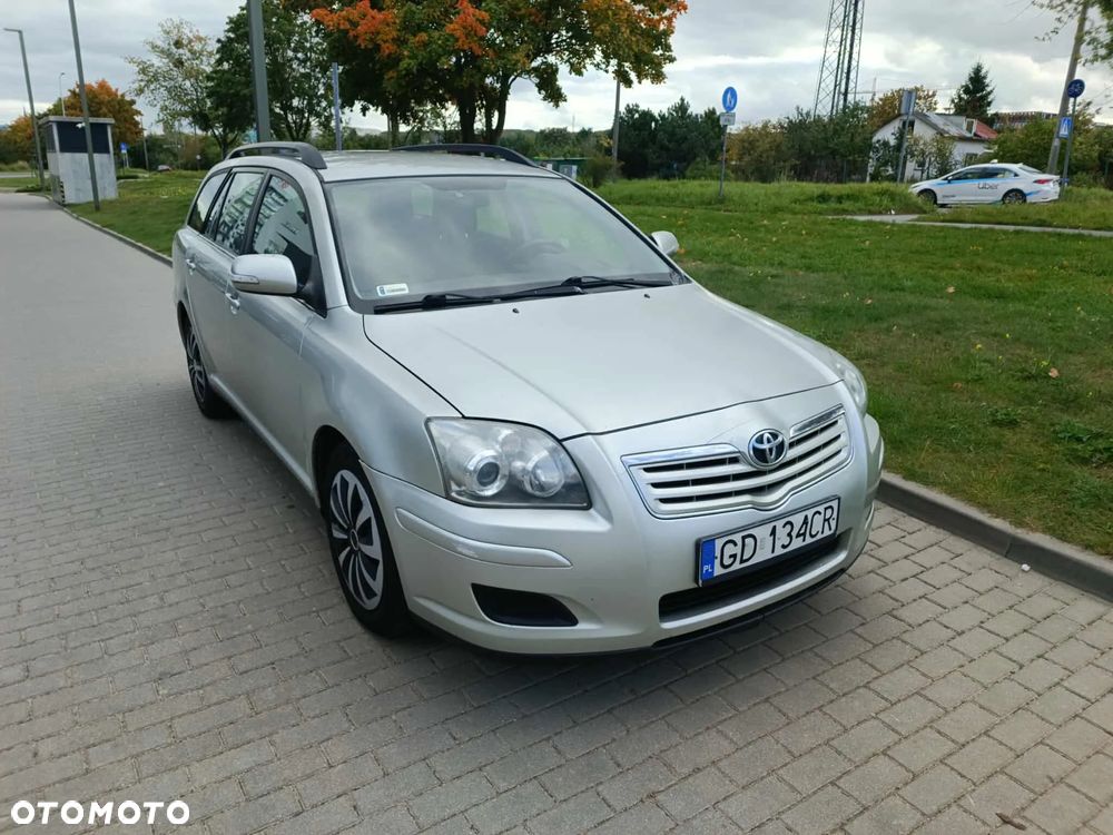 Toyota Avensis 2.0 D-4D Sol Premium - 3