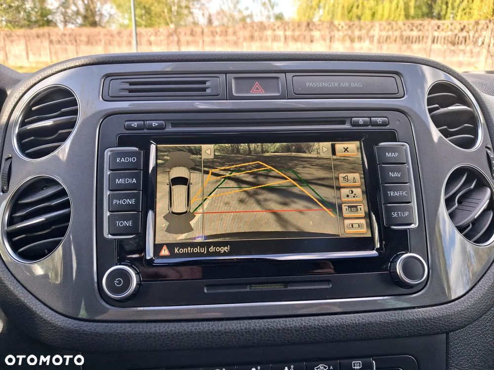 Volkswagen Tiguan 2.0 TDI DPF 4Motion BlueMotion Technology DSG Lounge Sport & Style - 27