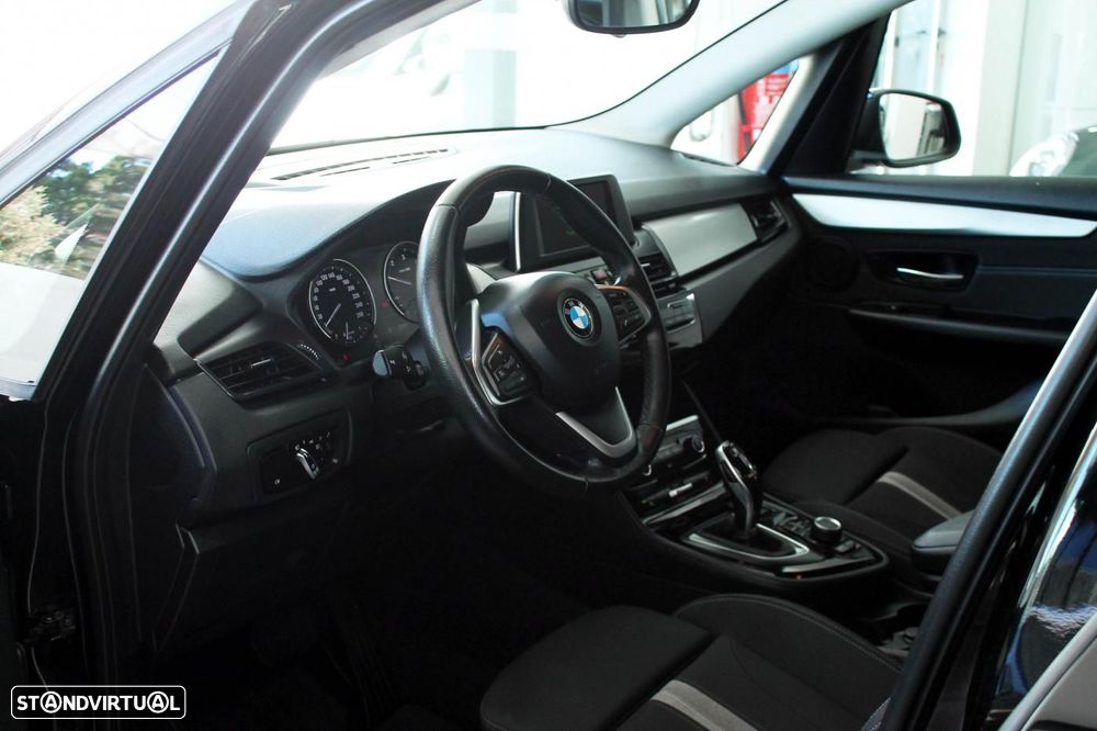 BMW 216 Active Tourer d Auto - 10
