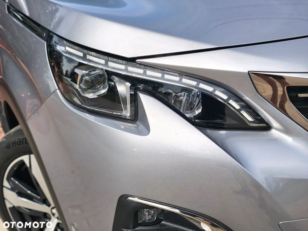 Peugeot 5008 - 5