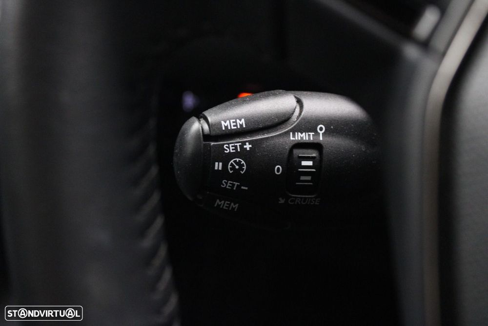 Peugeot e-208 50 kWh Active Pack - 13